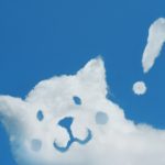 ビックリする雲の形の犬